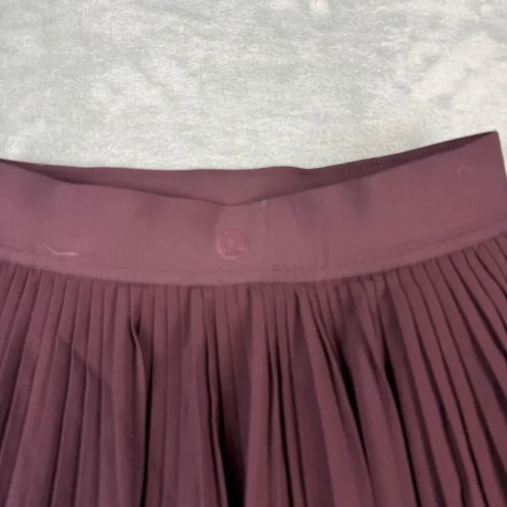 Lululemon Women's Burgundy and Purple Skirt